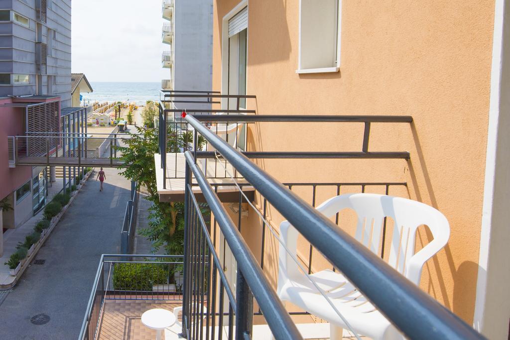 Pensione Villa Joli Lido di Jesolo Exterior photo